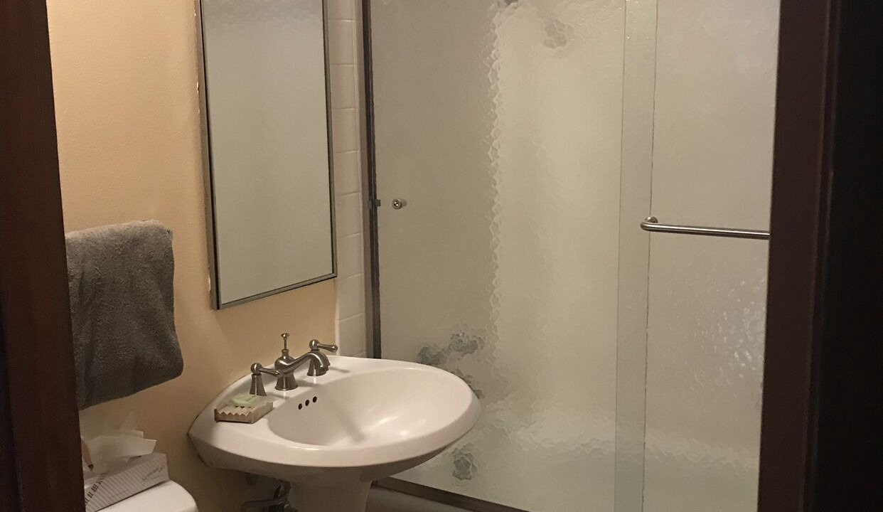 Photo of Bathroom in Tahoe Tavern