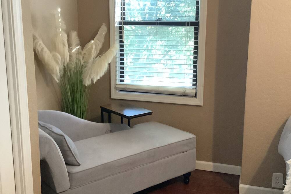 Photo of Bedroom in Victor