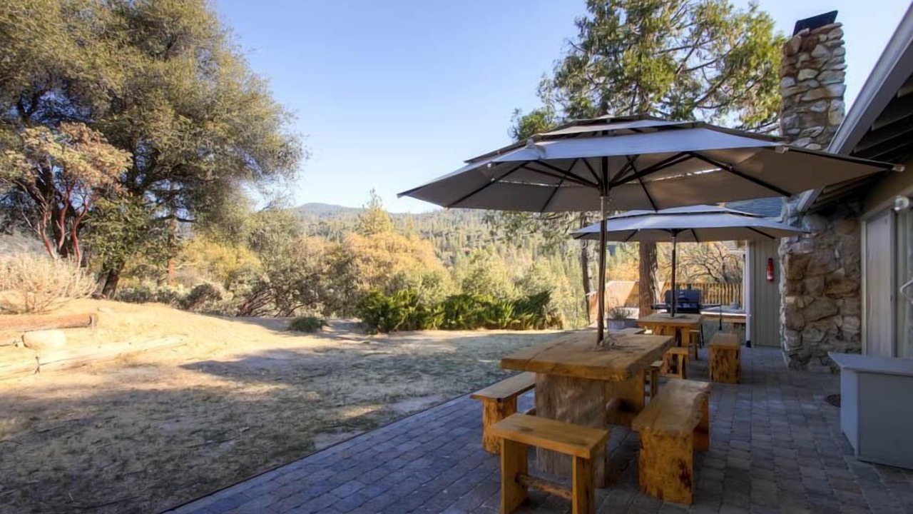 Photo of Outdoor in Oakhurst