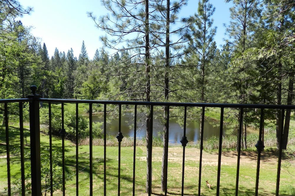 Photo of Patio Balcony in Mariposa