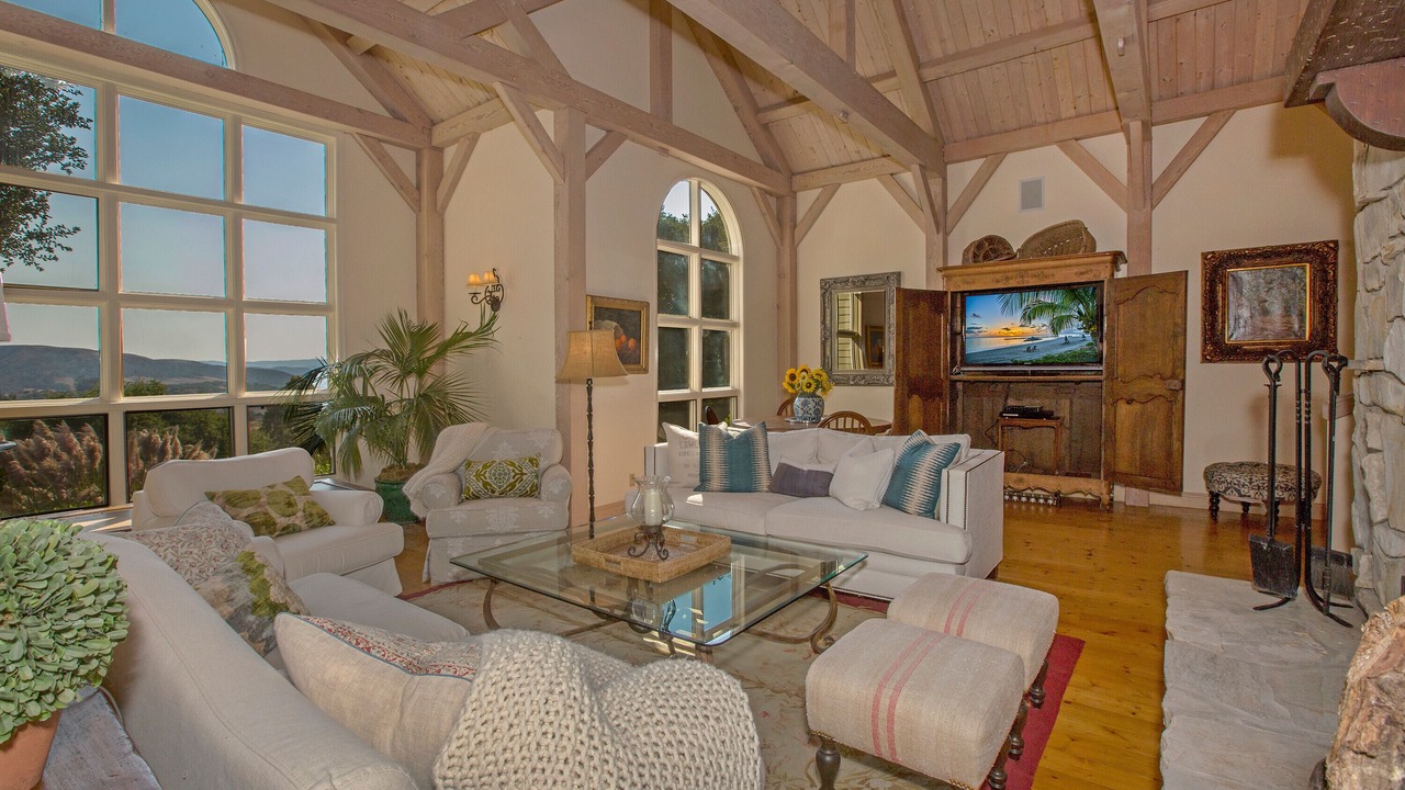 Photo of Livingroom in Lompoc