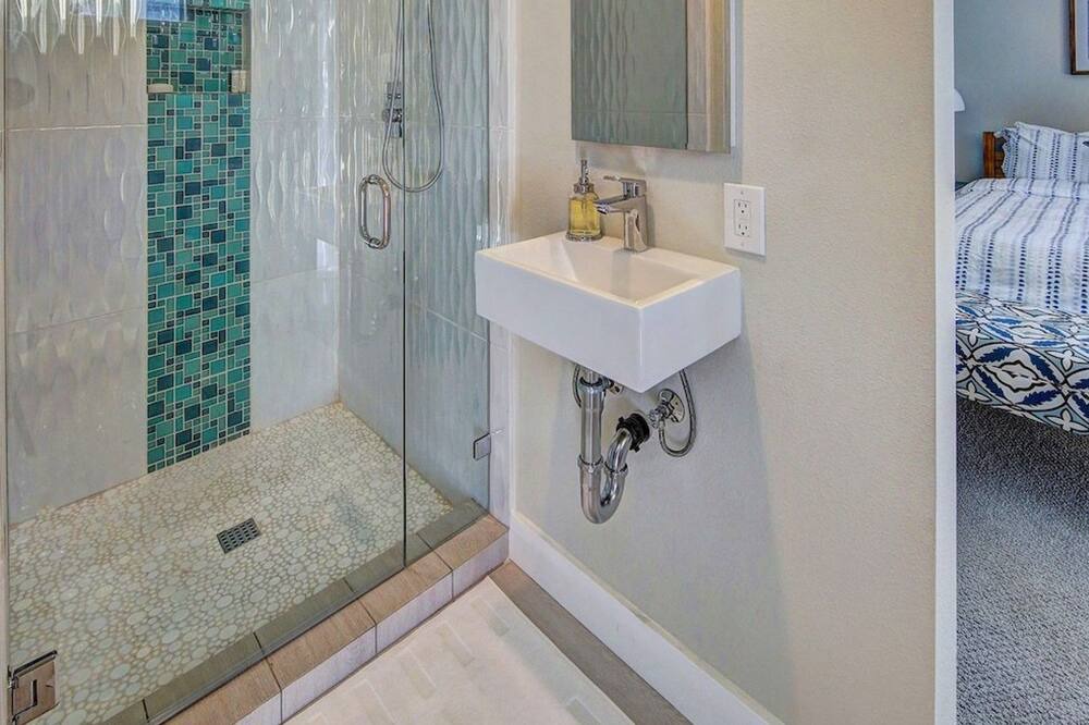 Photo of Bathroom in Palm Desert
