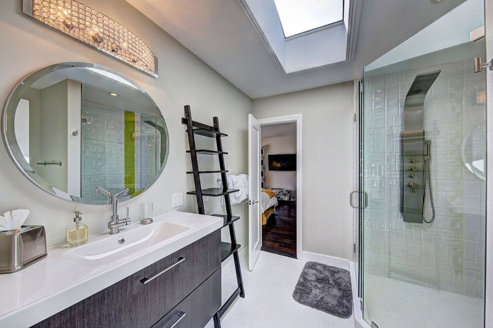 Photo of Bathroom in Palm Desert