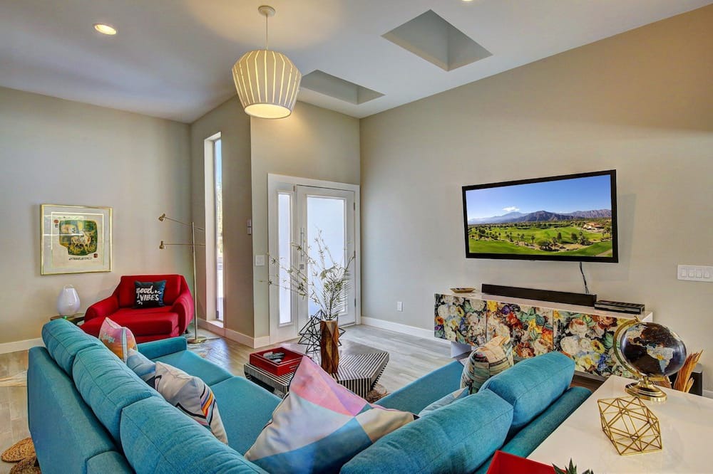 Photo of Livingroom in Palm Desert