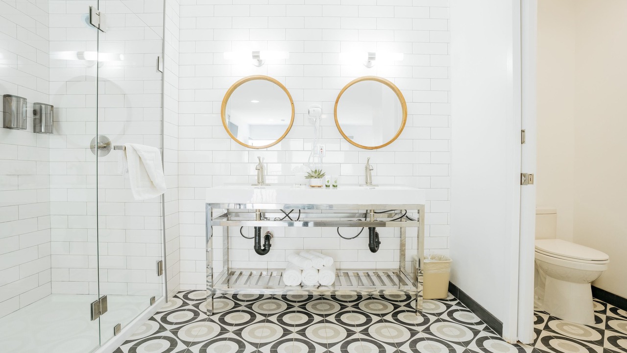 Photo of Bathroom in Belmont Shore