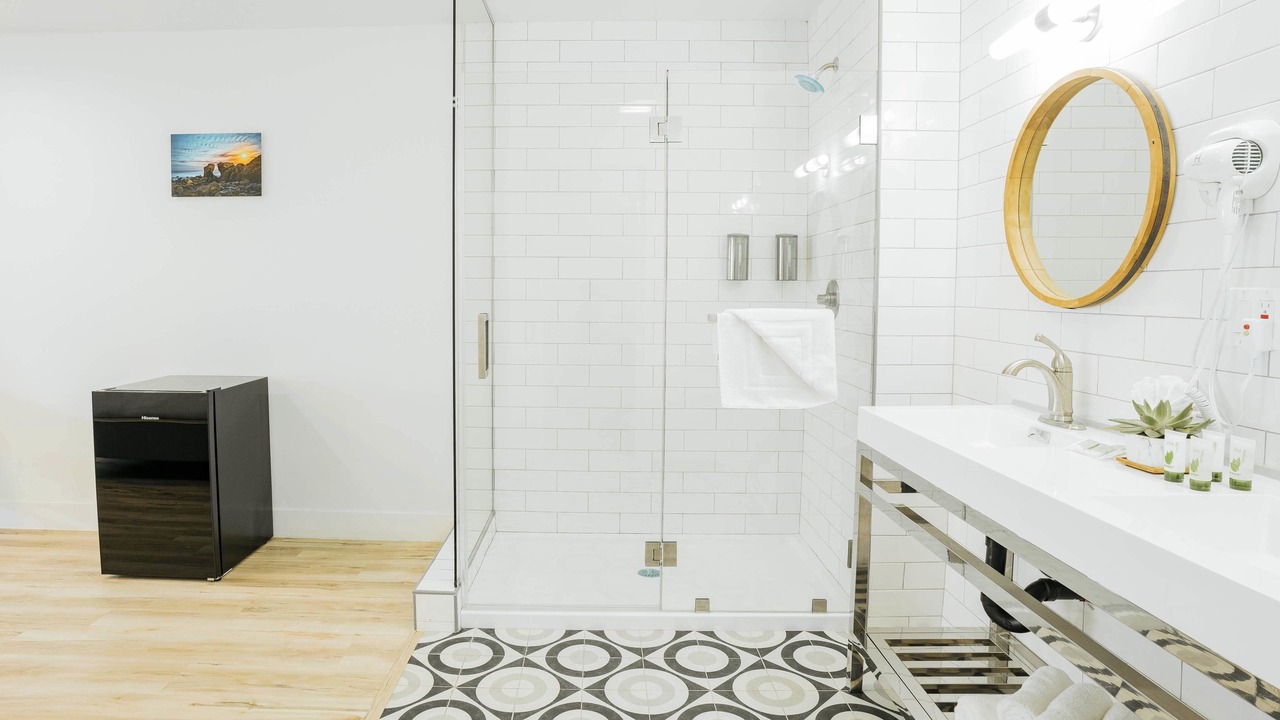Photo of Bathroom in Belmont Shore