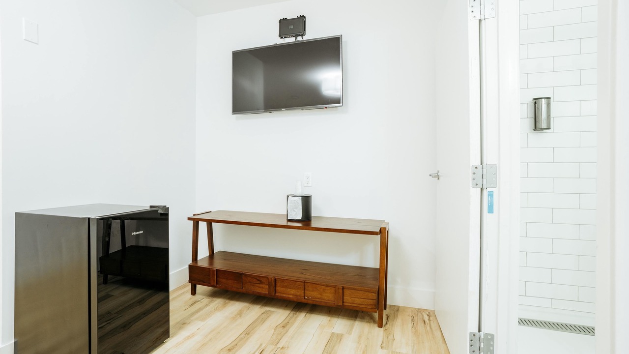 Photo of Bedroom in Belmont Shore