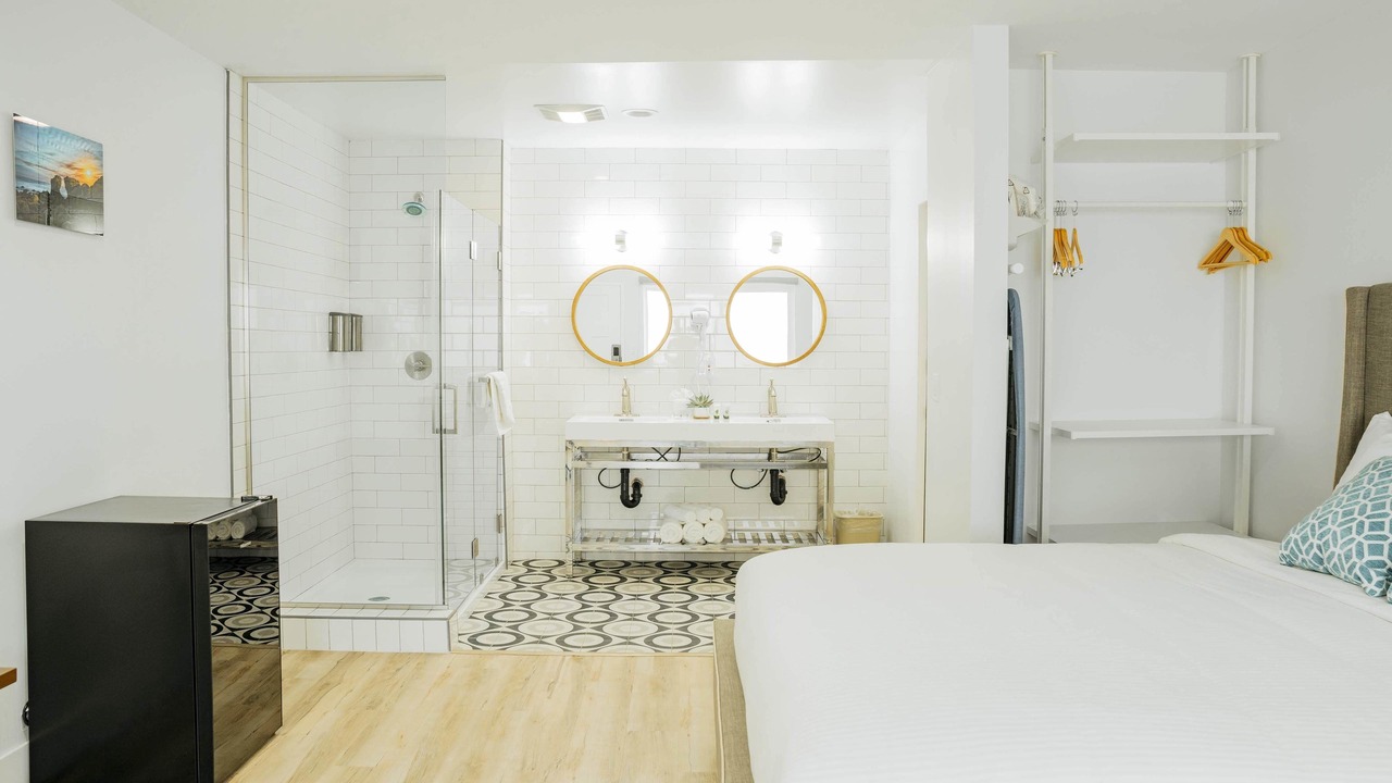 Photo of Bedroom in Belmont Shore