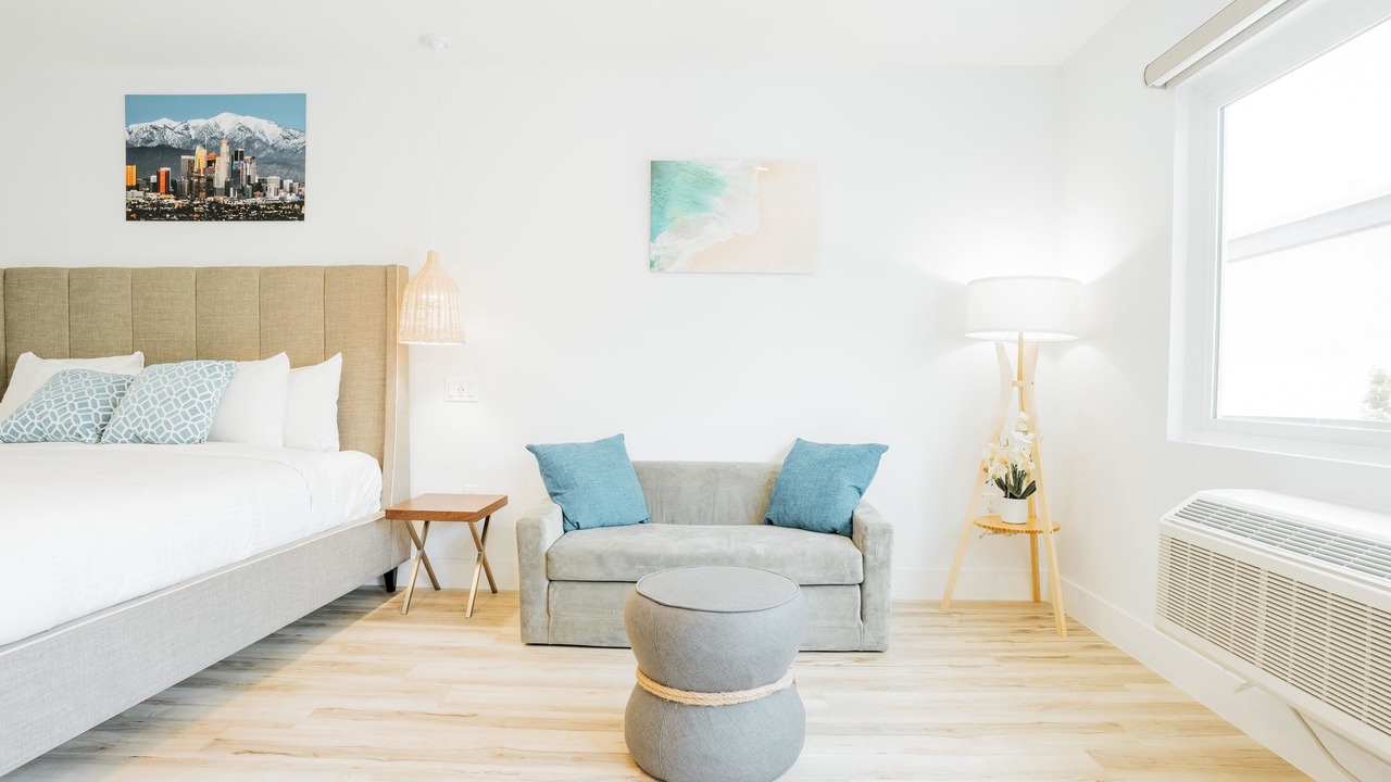 Photo of Bedroom in Belmont Shore