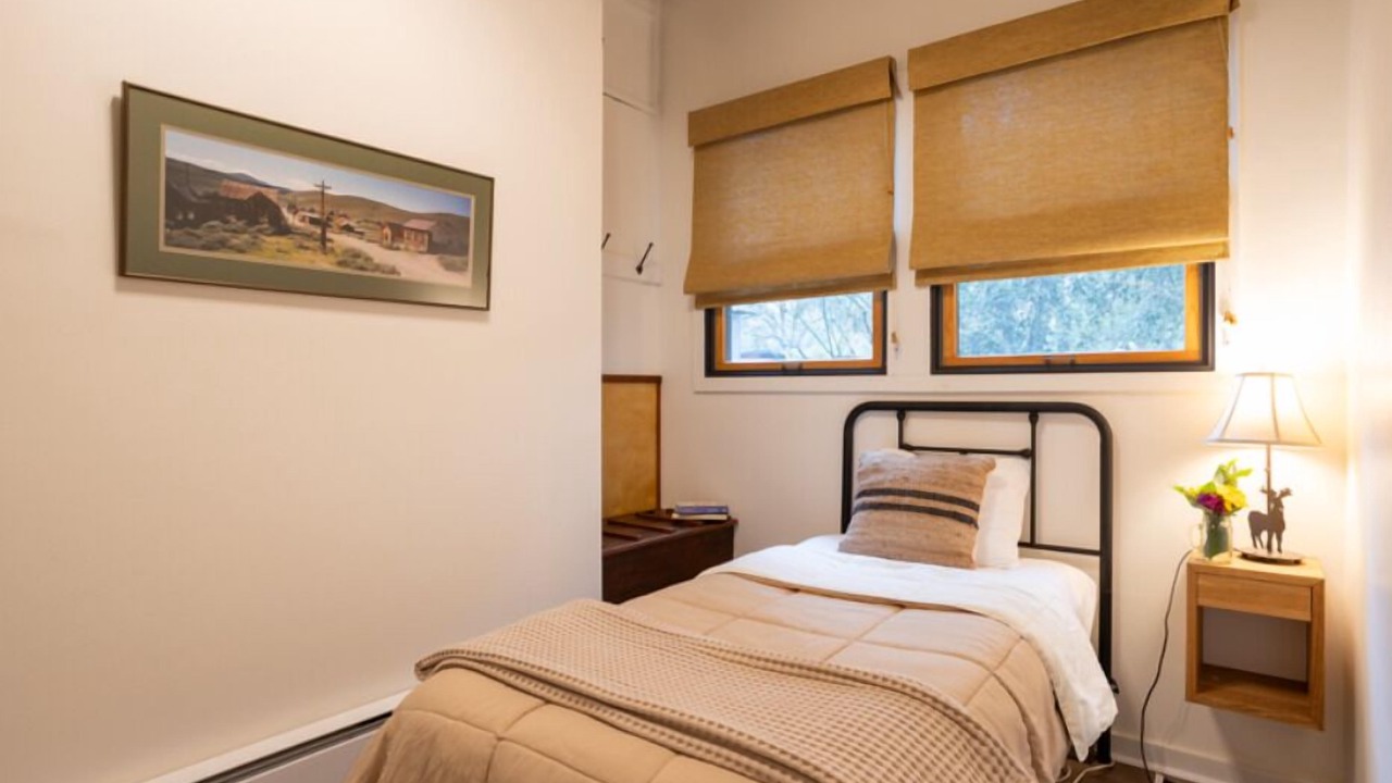 Photo of Bedroom in Anderson Valley