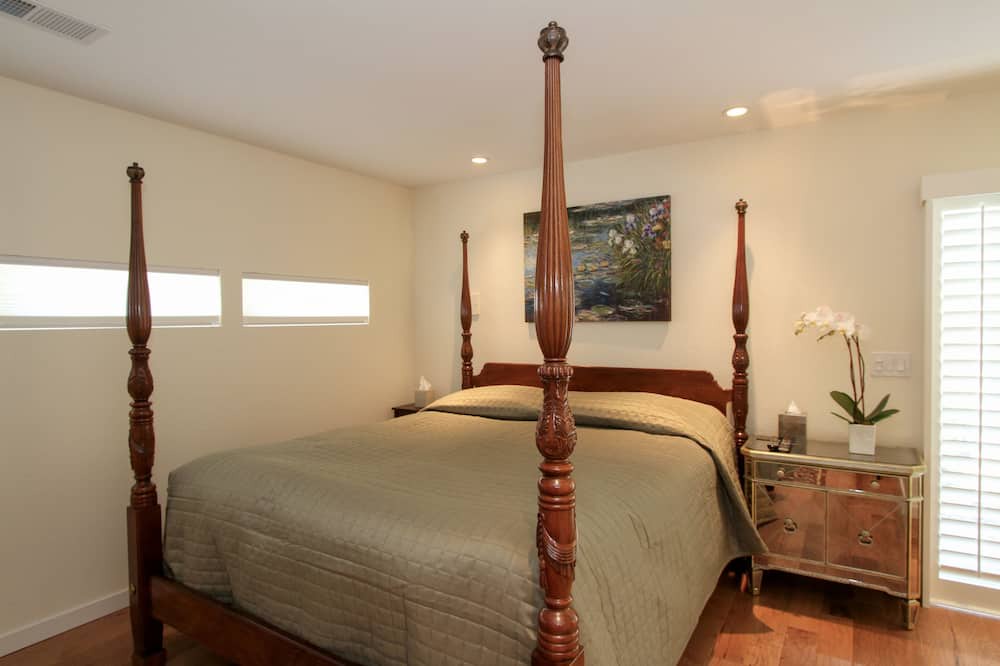 Photo of Bedroom in Kenwood