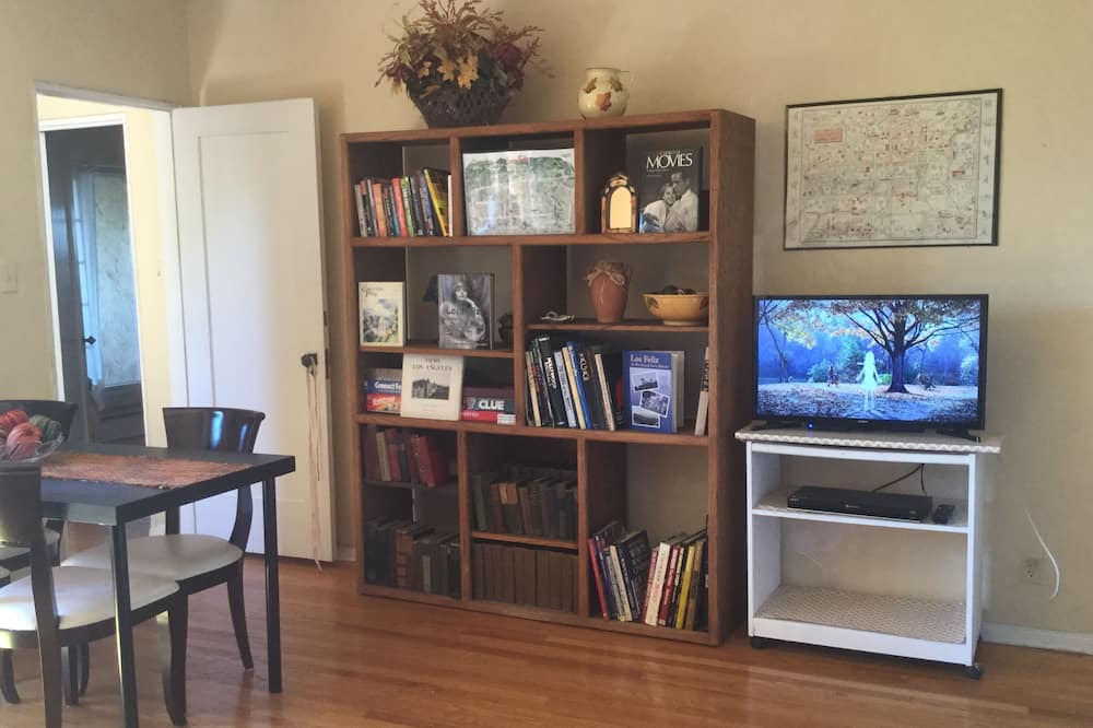 Photo of Livingroom in Los Feliz