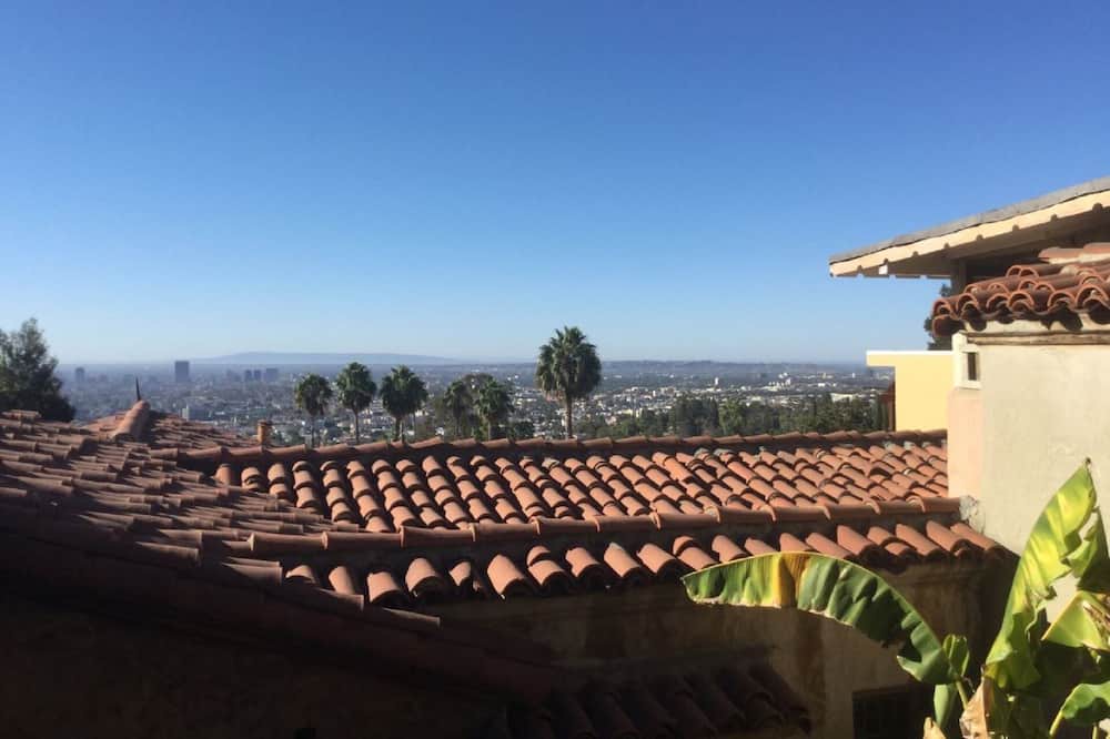 Photo of Patio Balcony in Los Feliz
