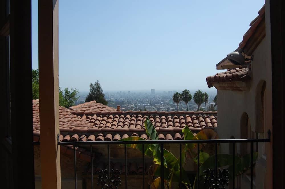 Photo of Bedroom in Los Feliz