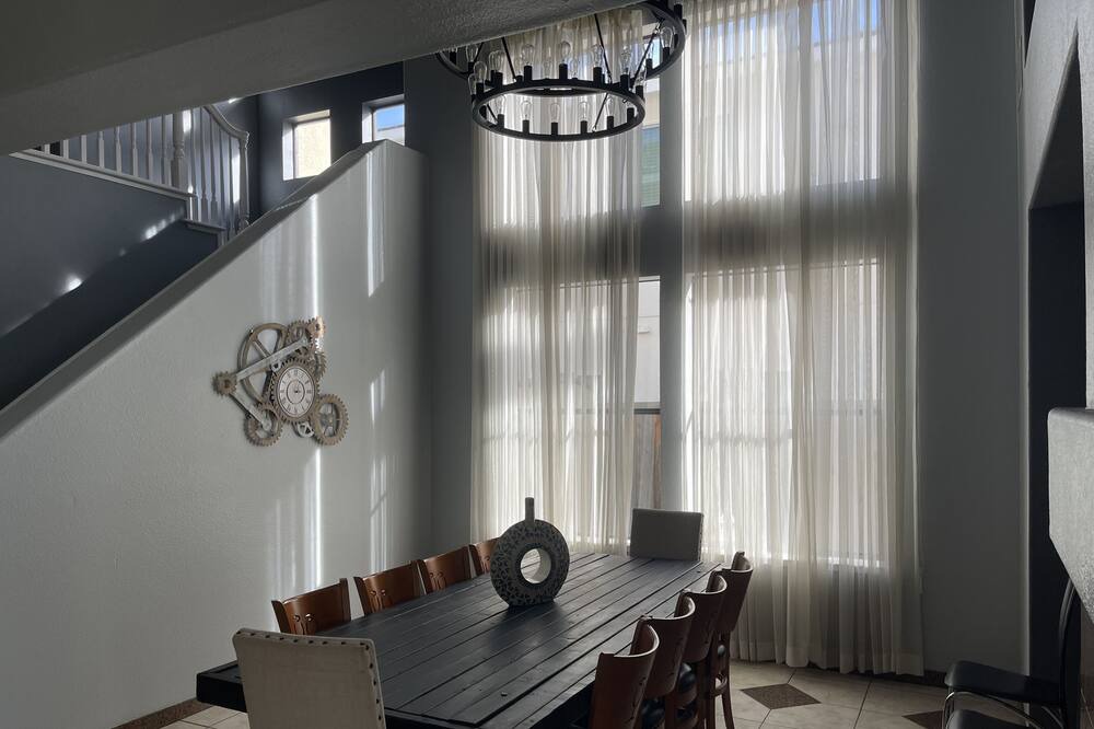 Photo of Livingroom in Union City