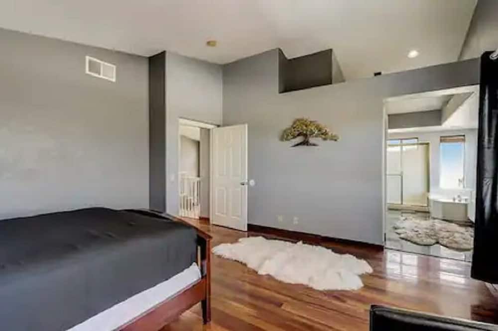 Photo of Bedroom in Union City