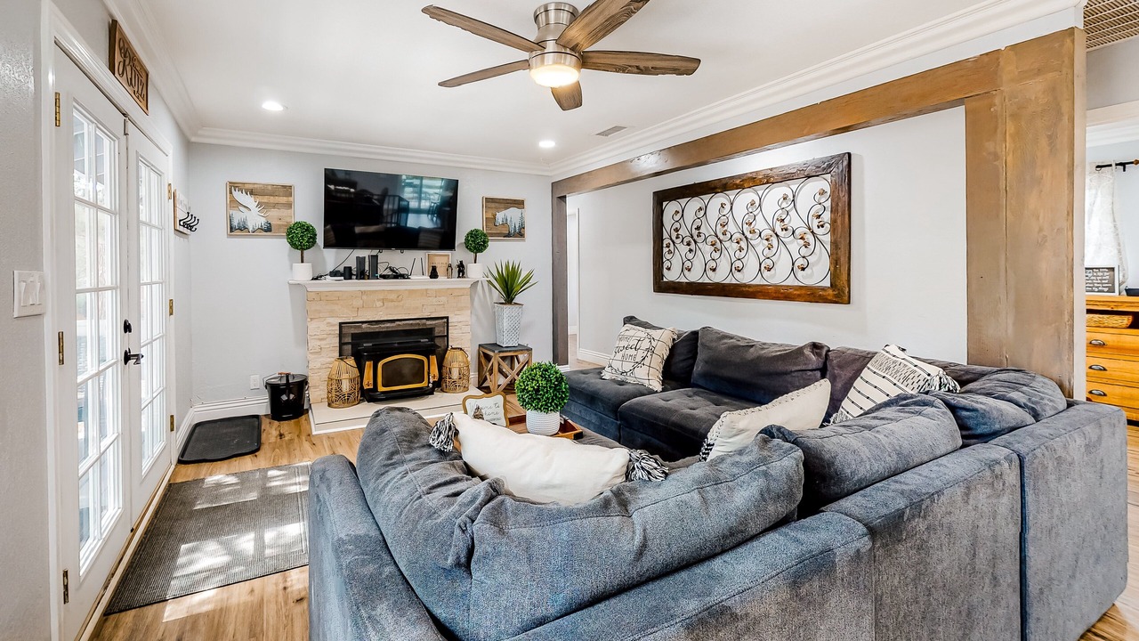 Photo of Livingroom in Big Bear