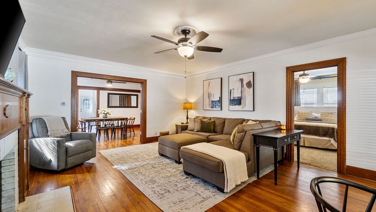 Photo of Livingroom in Tower District