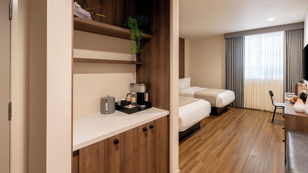Photo of Bedroom in Wilshire Center
