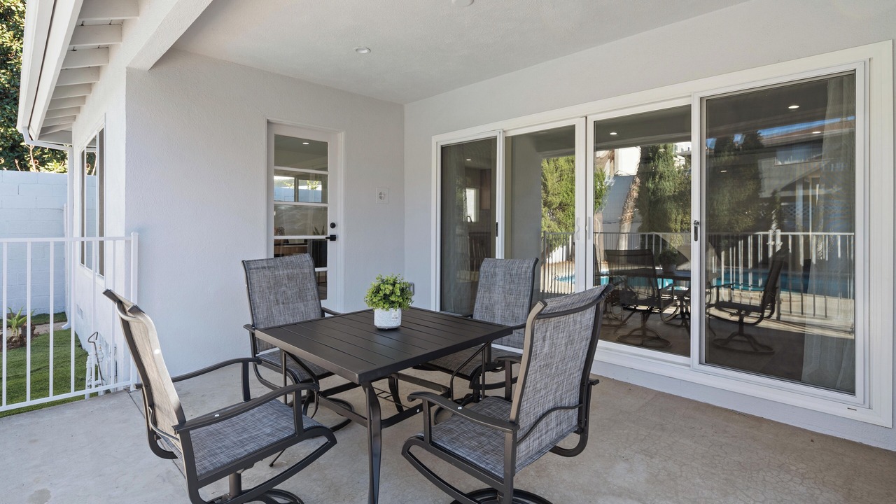 Photo of Outdoor in Valley Glen