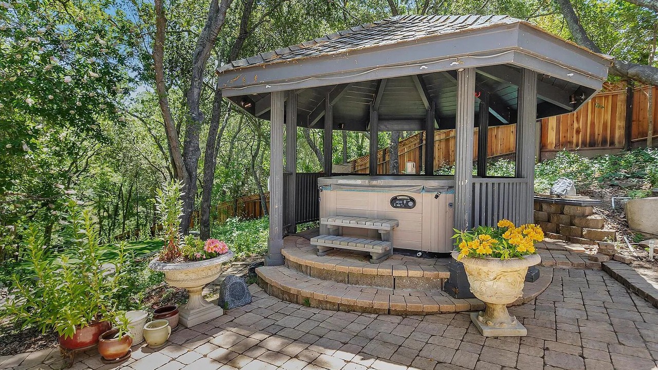 Photo of Outdoor in Saratoga