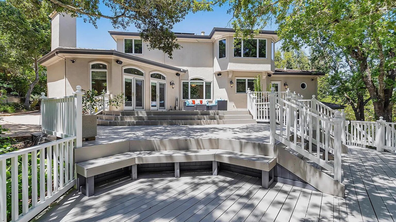Photo of Patio Balcony in Saratoga