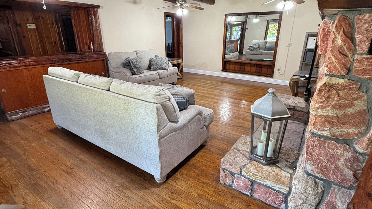 Photo of Livingroom in Roosevelt