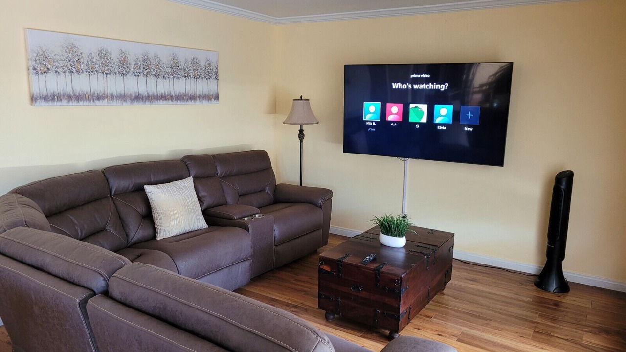 Photo of Livingroom in West Hills
