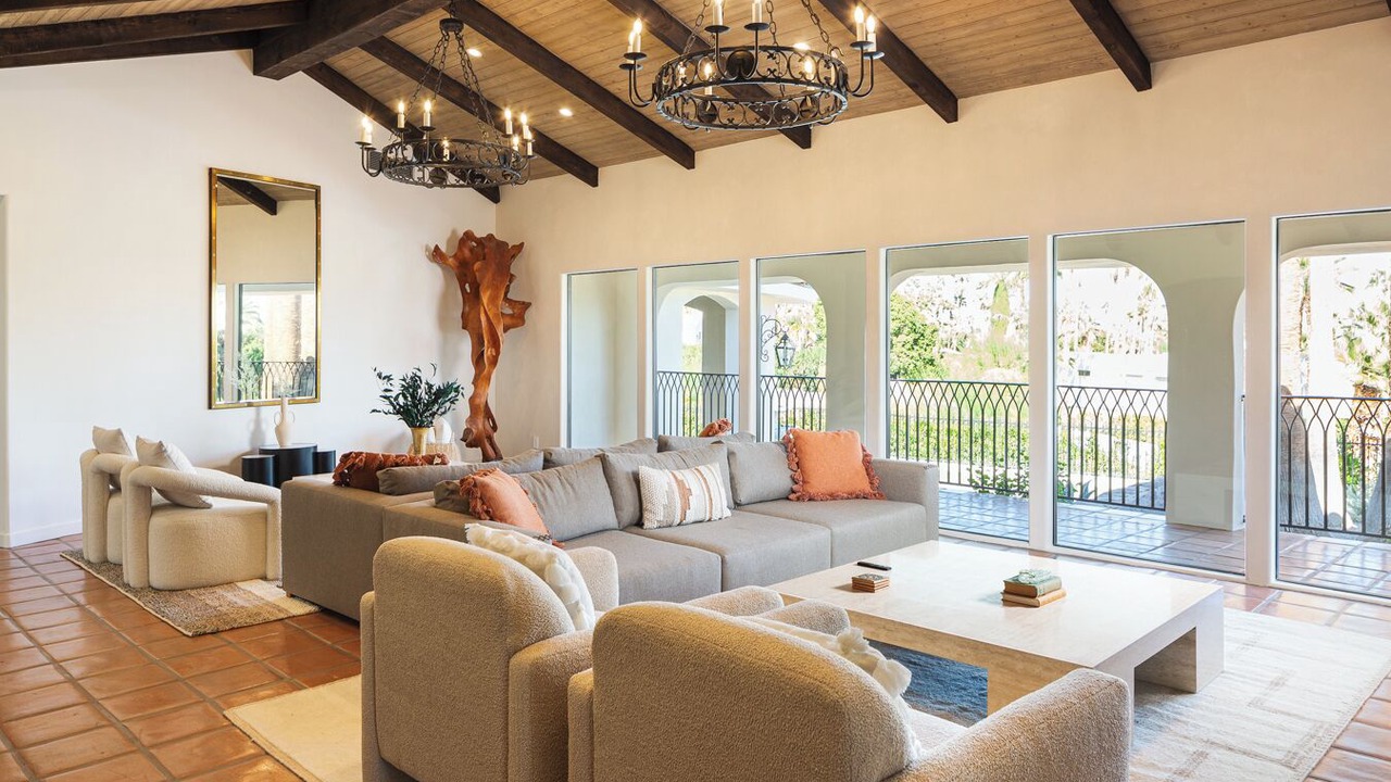 Photo of Livingroom in The Mesa