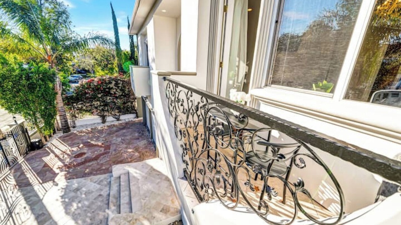 Photo of Outdoor in Encino