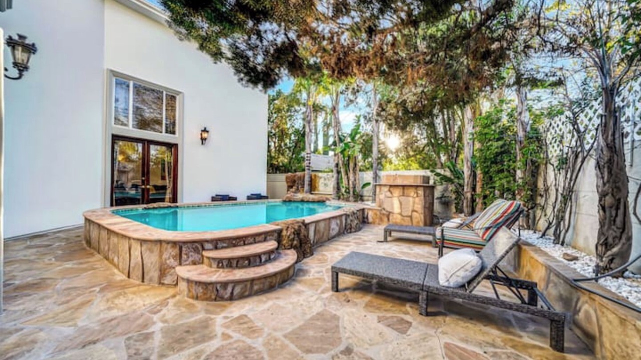 Photo of Outdoor in Encino