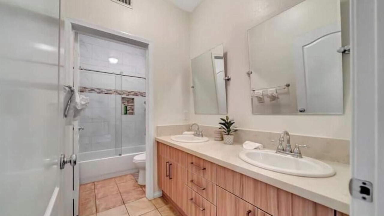 Photo of Bathroom in Tarzana