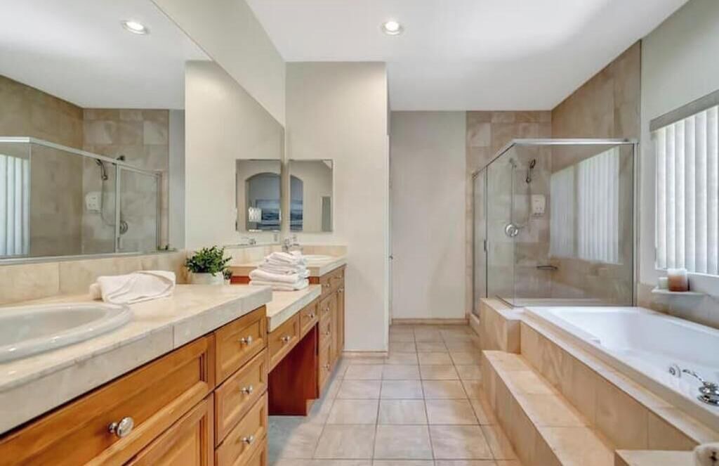 Photo of Bathroom in Tarzana