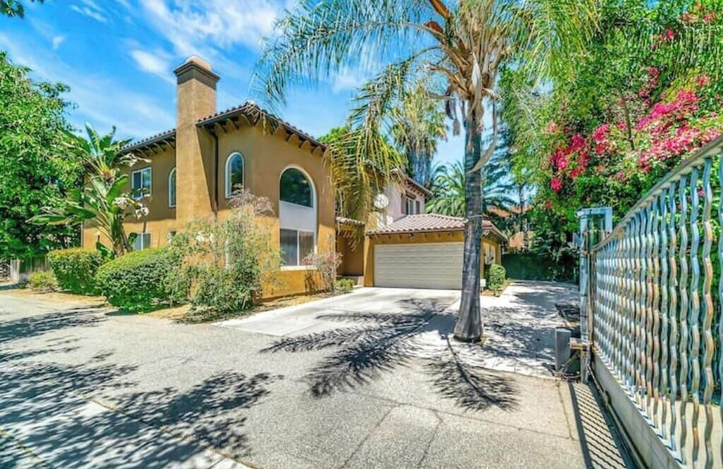 Photo of Outdoor in Tarzana