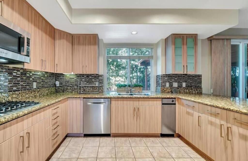 Photo of Kitchen in Tarzana