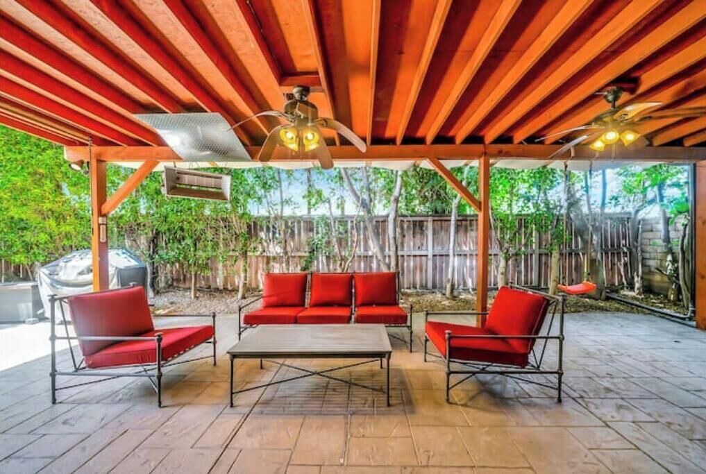 Photo of Patio Balcony in Tarzana