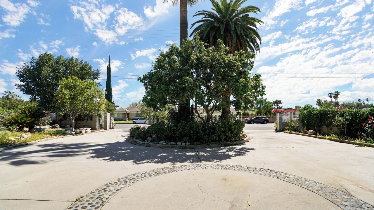 Photo of Outdoor in North Hills West