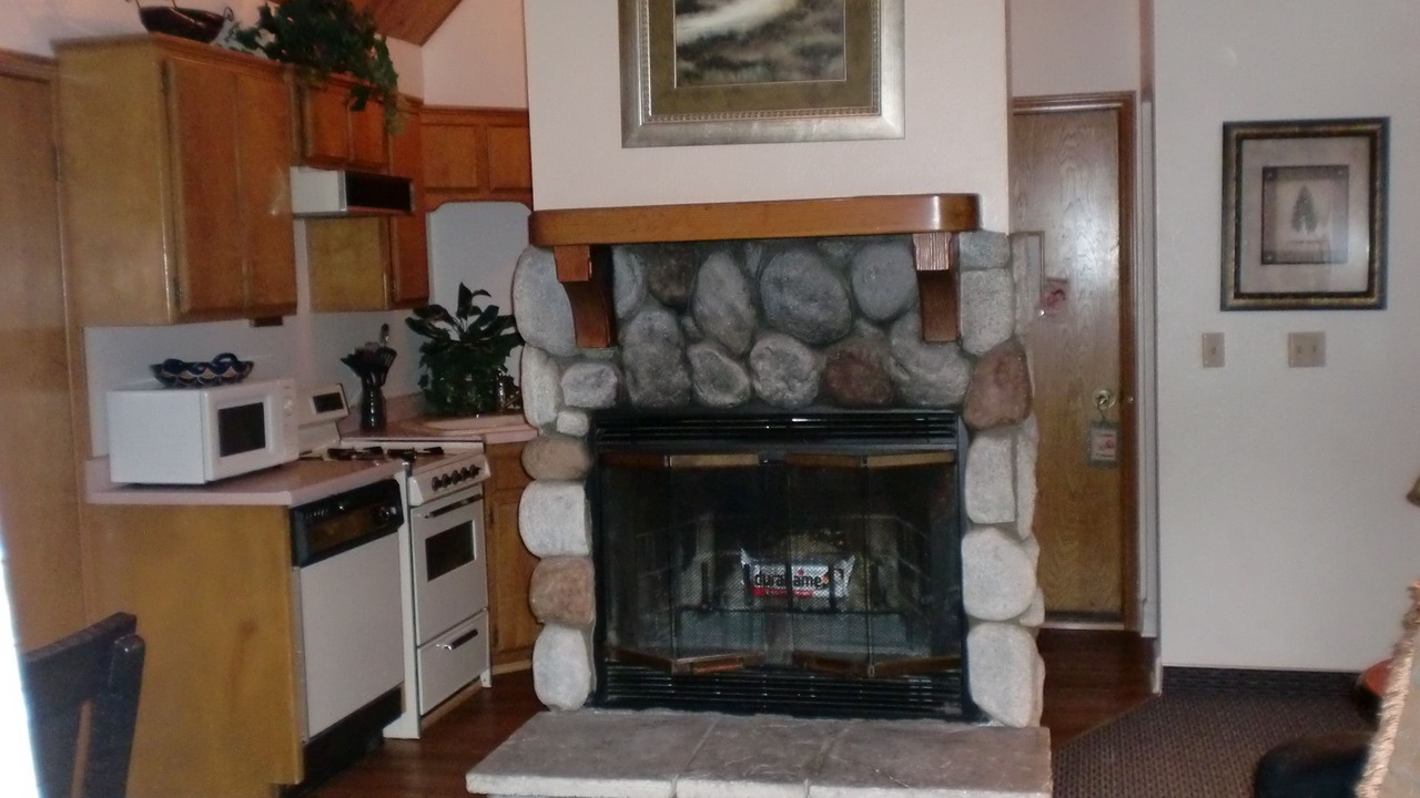 Photo of Bedroom in Crestline