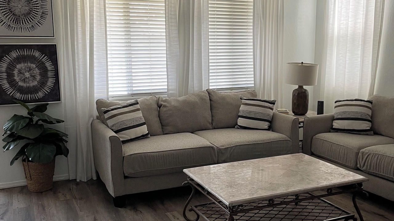 Photo of Livingroom in Roosevelt