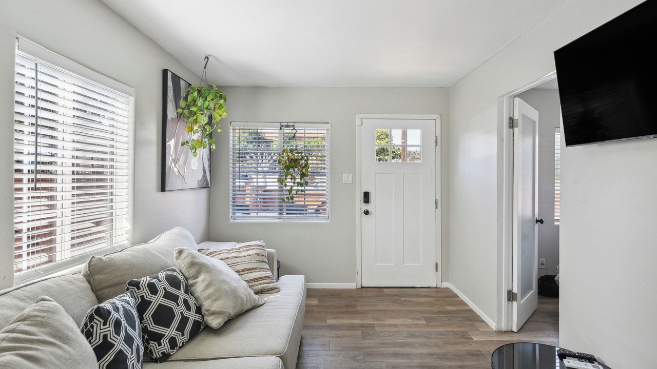 Photo of Livingroom in Logan Heights