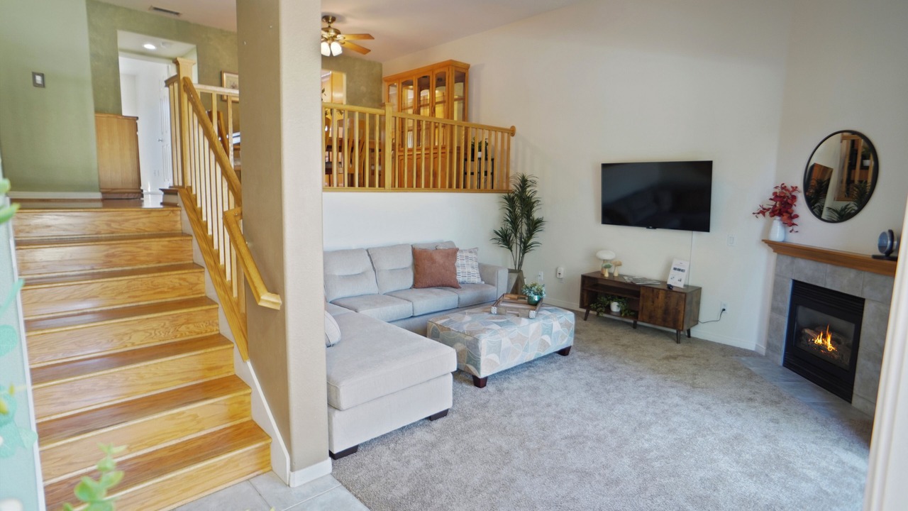 Photo of Livingroom in Stevenson Ranch