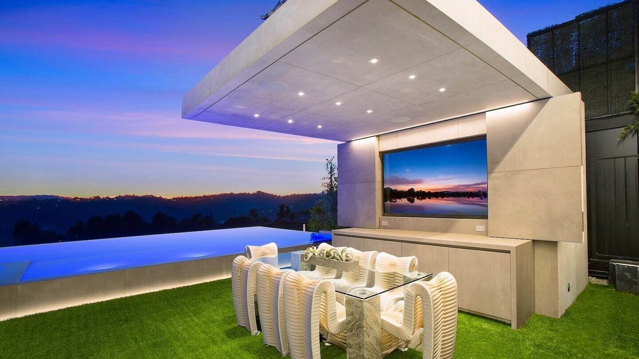 Photo of Outdoor in Beverly Hills
