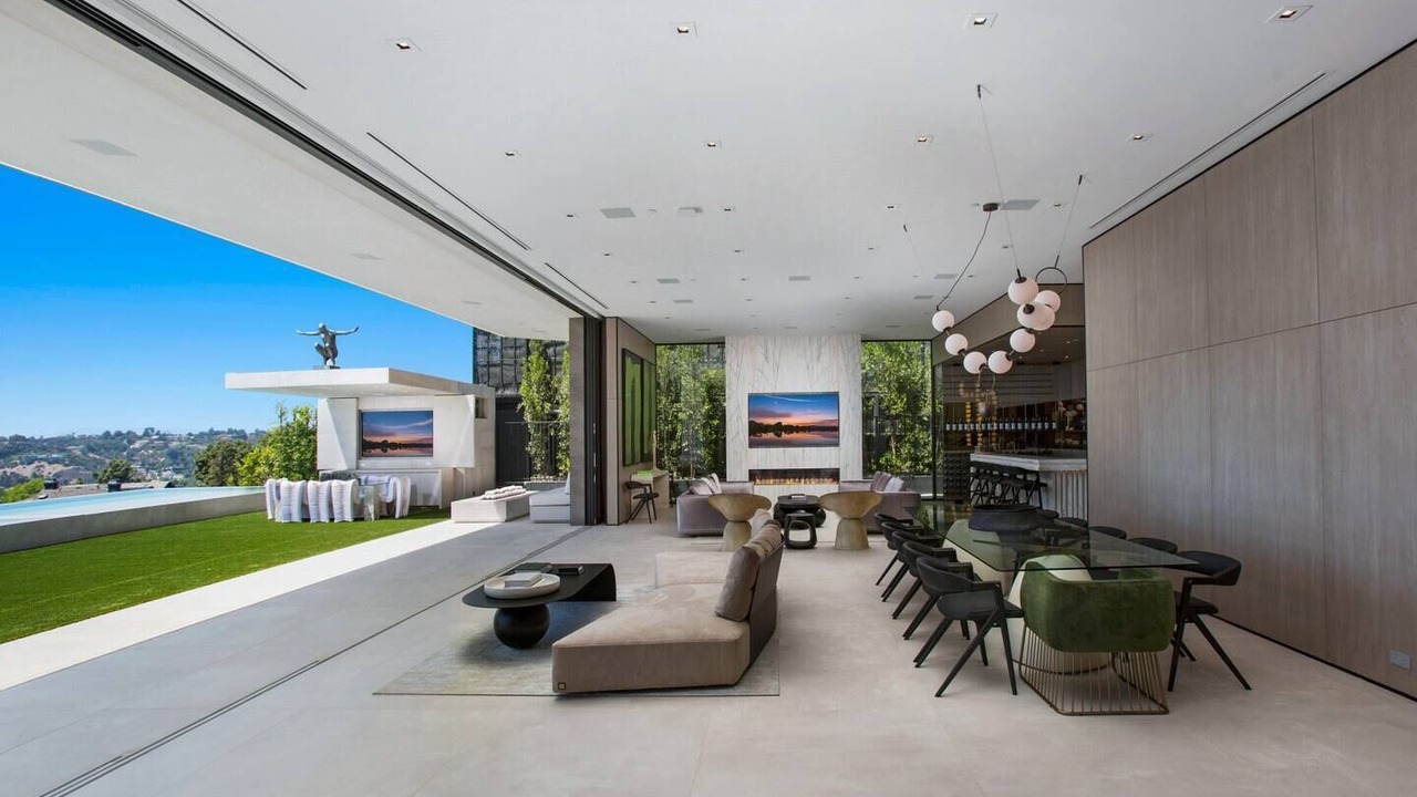 Photo of Outdoor in Beverly Hills