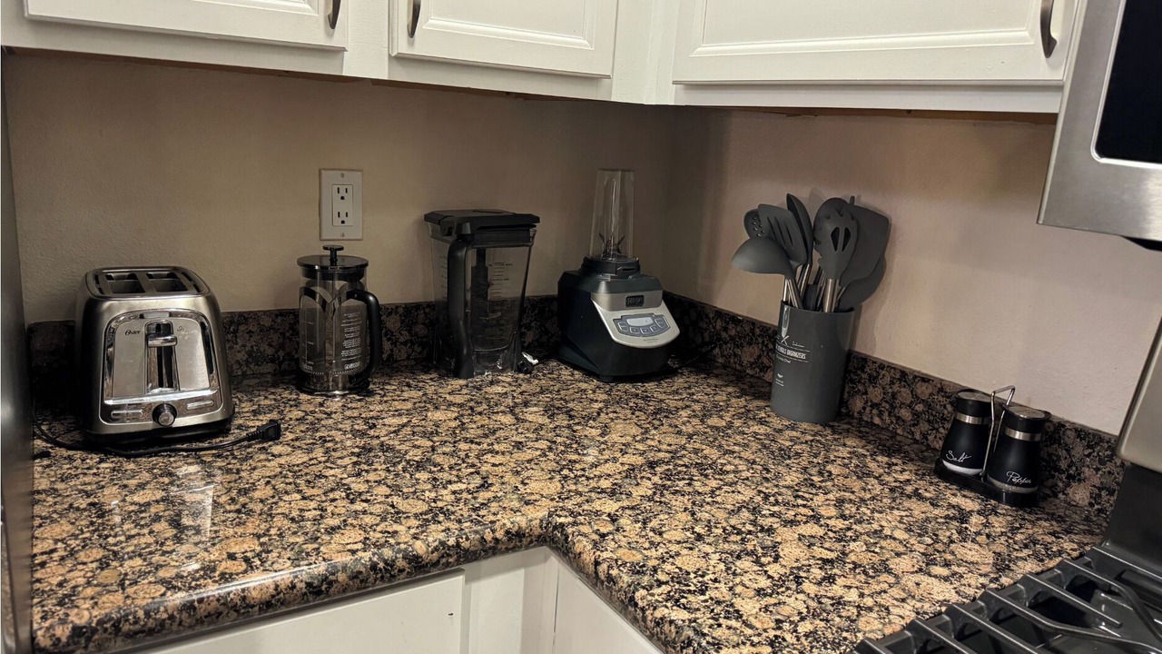 Photo of Kitchen in Miracle Mile