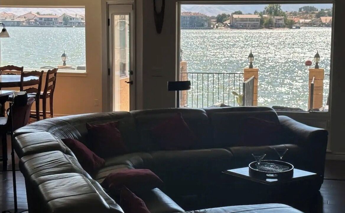 Photo of Livingroom in Spring Valley Lake