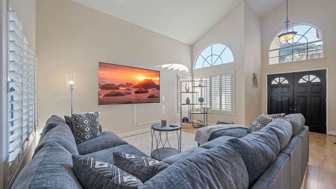Photo of Livingroom in Castaic