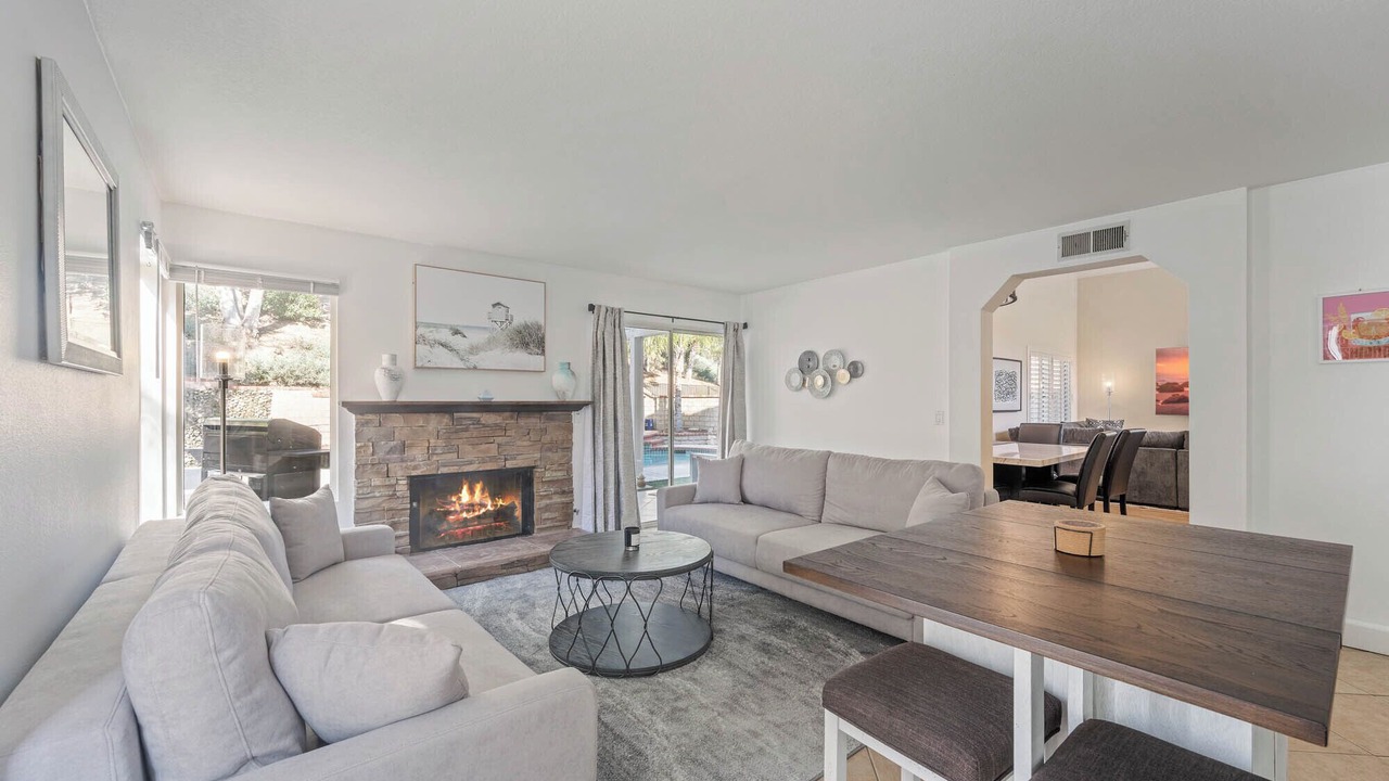 Photo of Livingroom in Castaic