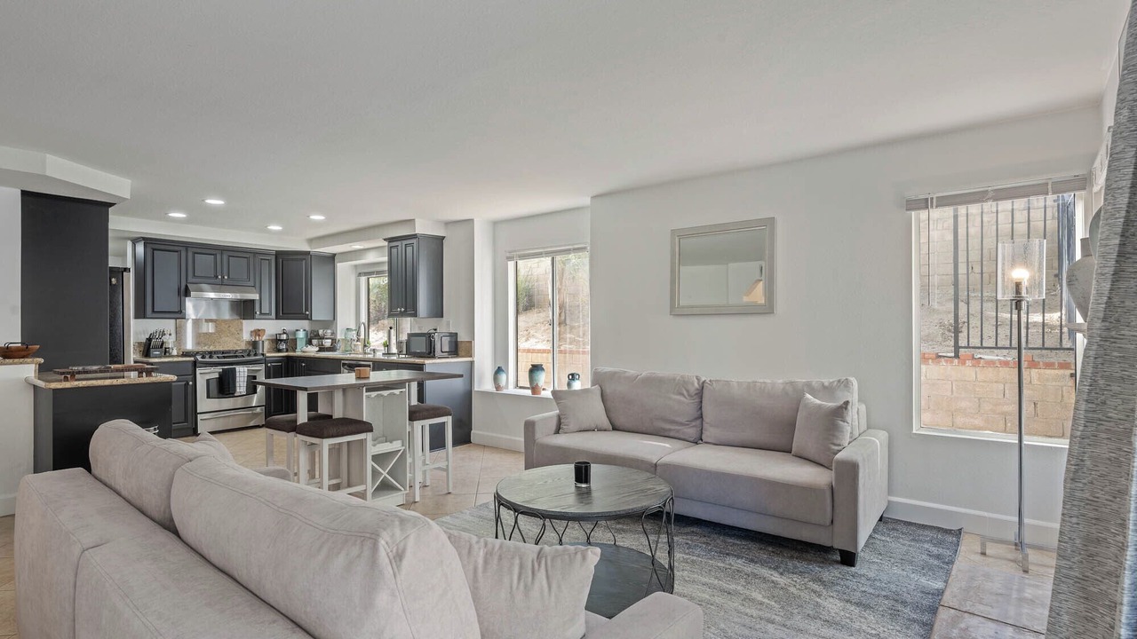 Photo of Livingroom in Castaic