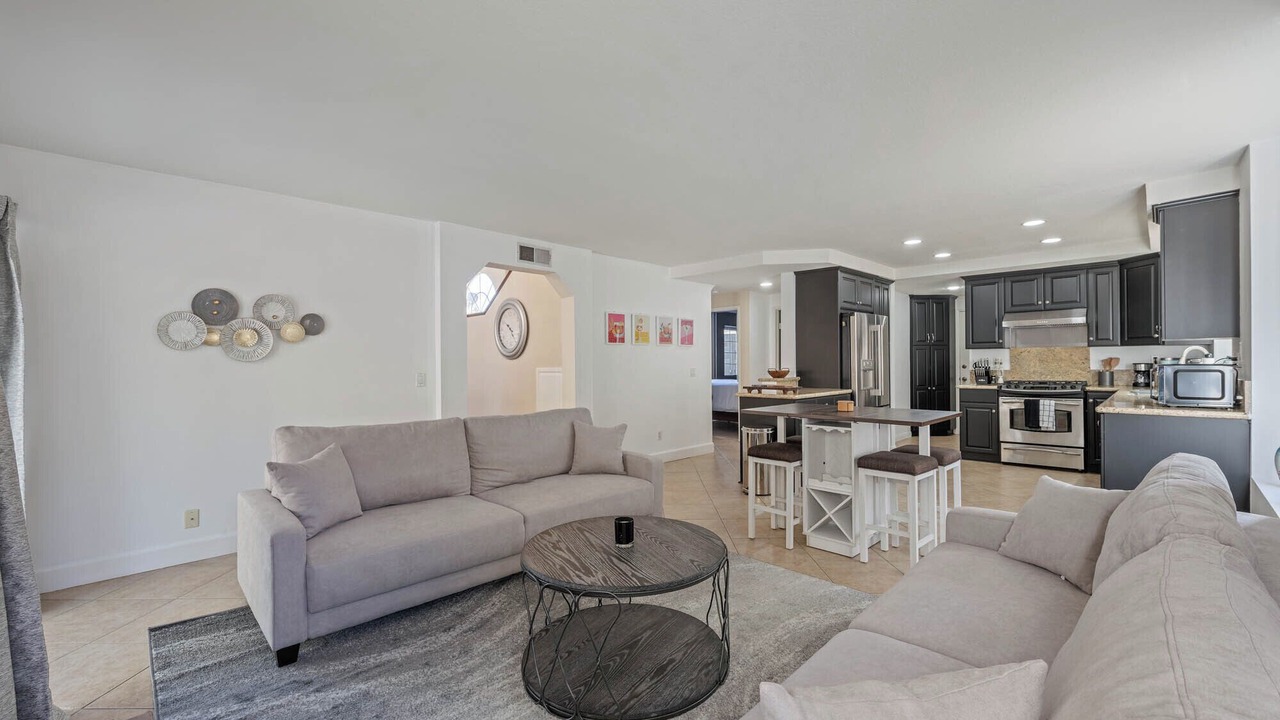Photo of Livingroom in Castaic