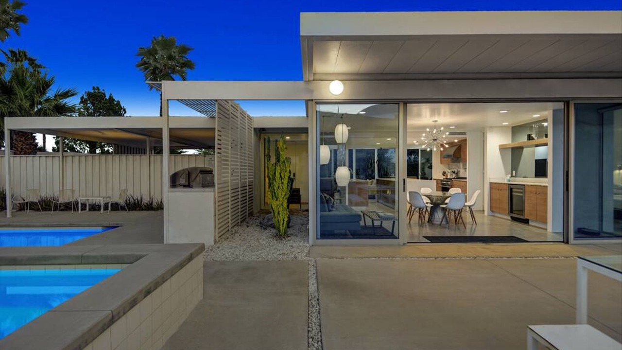Photo of Outdoor in Racquet Club Estates